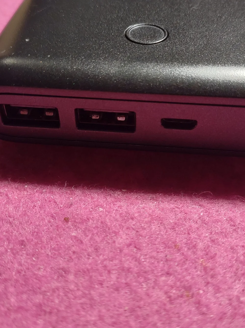 Onn 8,000 mAh portable power bank